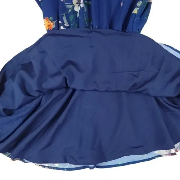 NWOT Yumi Kim Class Act Mini Dress Navy Floral Print Long Sleeve Smocked- XL - Picture 7 of 10